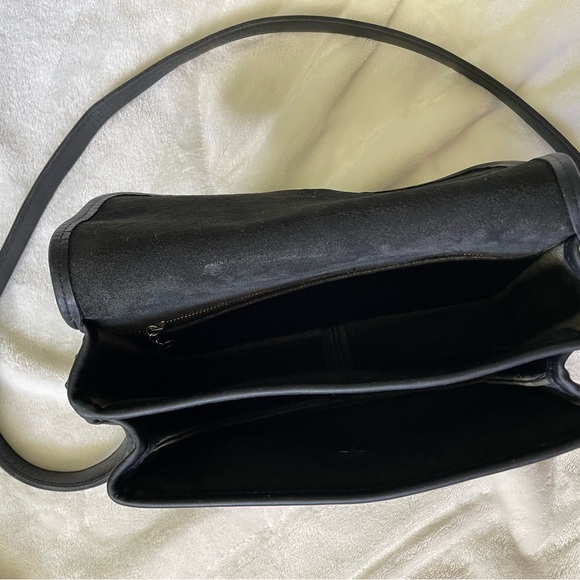 Genuine Vintage COACH Leather Purse - Picture 7 of 15